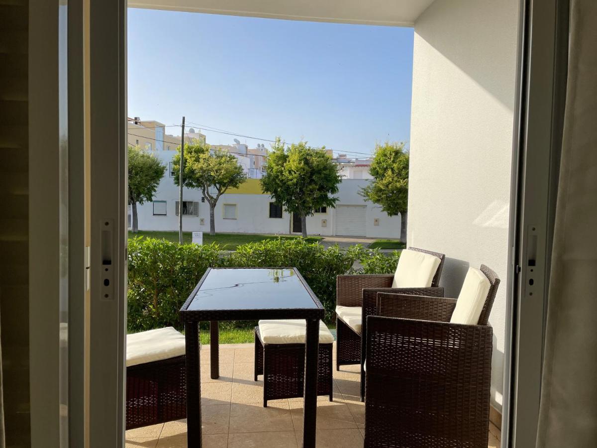 Vila Praia 7 - Beach & Pool Apartment Alvor Exteriör bild